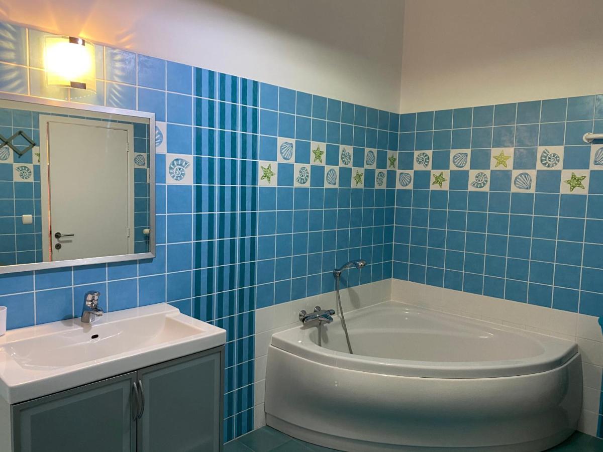 רושהוט Suzanne'S Cottage מראה חיצוני תמונה